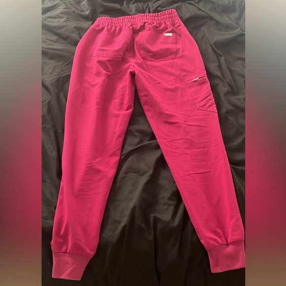 XS/P Hot Pink Figs Scrubs - Picture 2 of 2